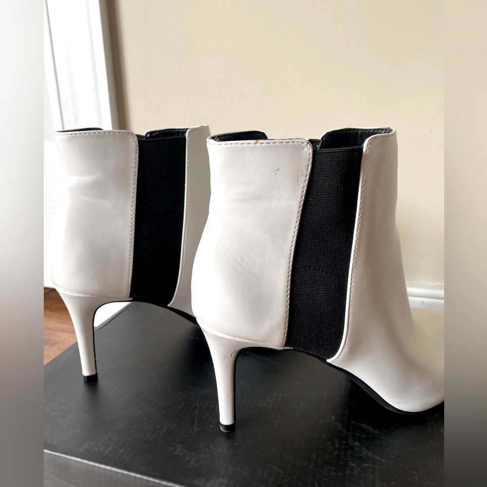 Brand New Bright White booties, size 8M - Picture 5 of 10